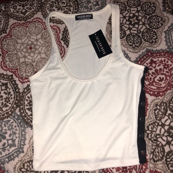 White crop top with matching skirt - Picture 4 of 4